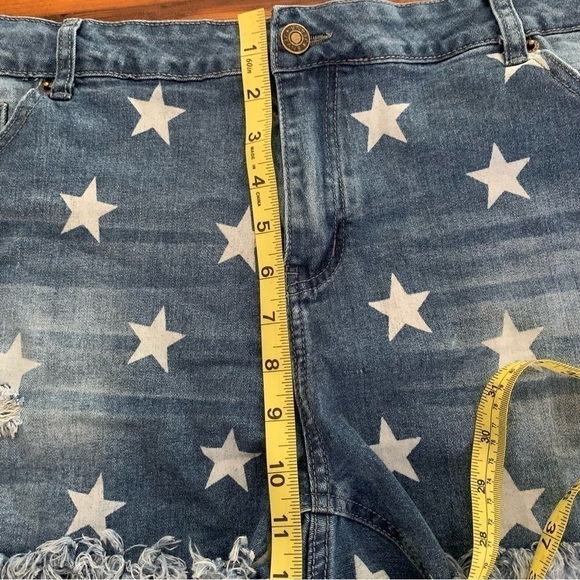 Jeans Star Embellished Denim Frayed Hem Shorts XXL - Picture 5 of 6